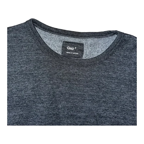 GAP Black Crewneck Pullover Sweater Size Small - Picture 2 of 3